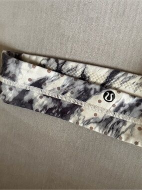 Lululemon Marble Print Headband - Cream & Black